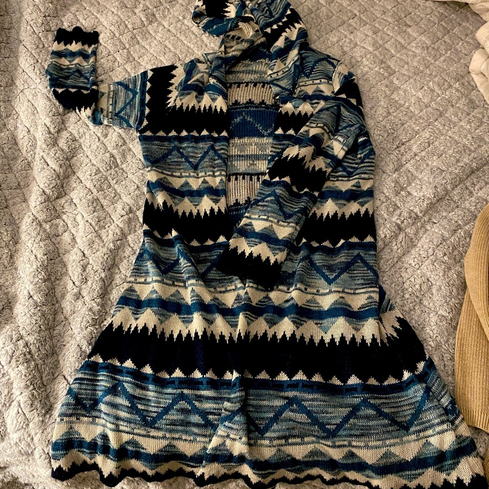 Women’s knee length hooded cardigan
